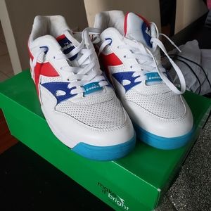 A pair of Diadora